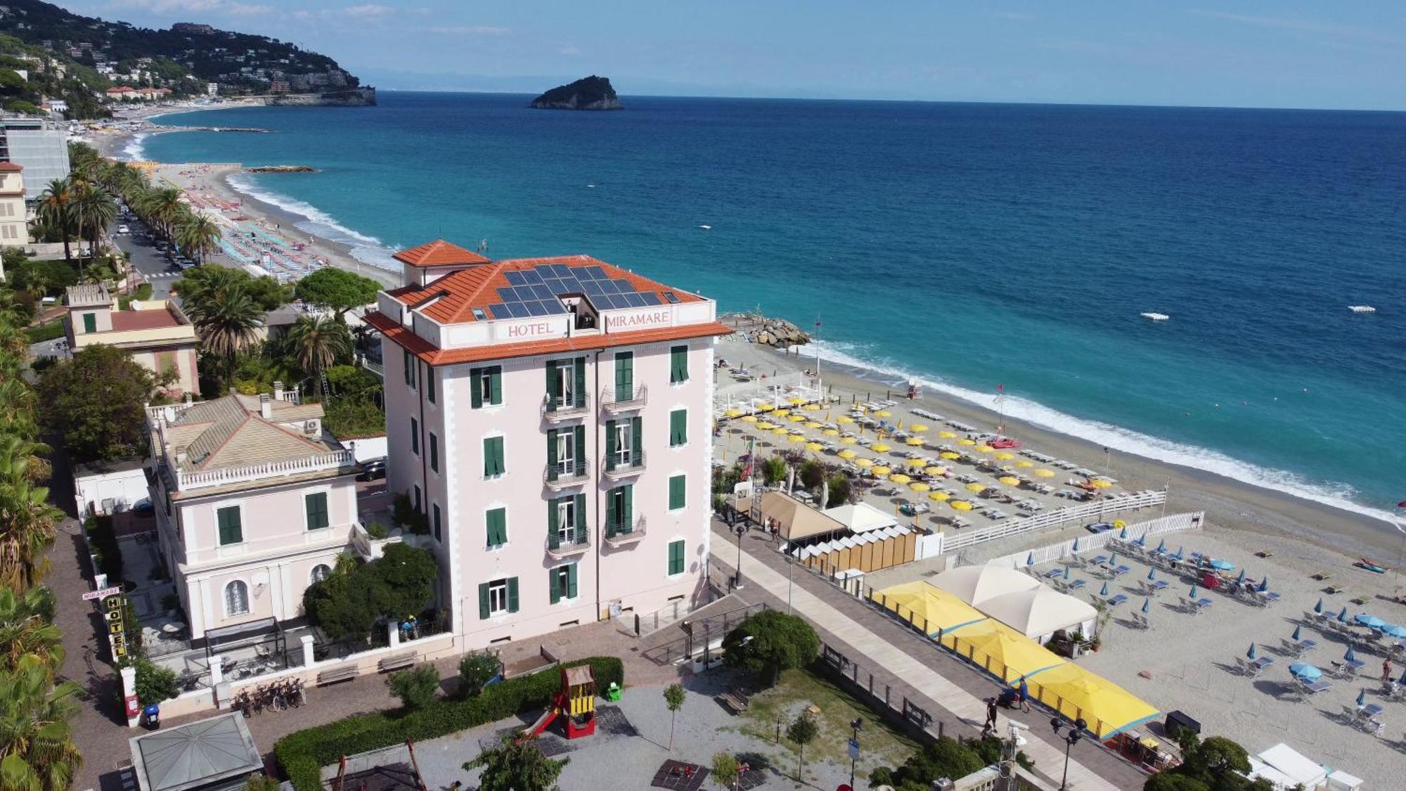 Hotel Miramare Споторно Екстериор снимка