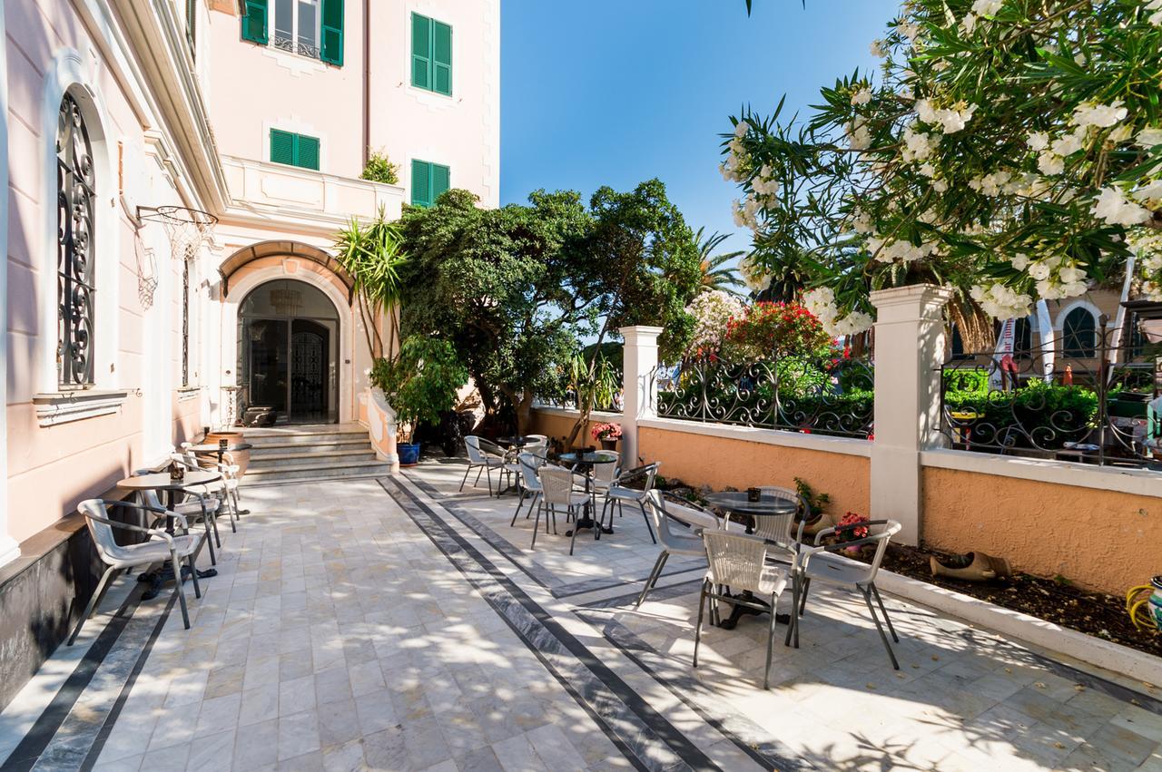 Hotel Miramare Споторно Екстериор снимка